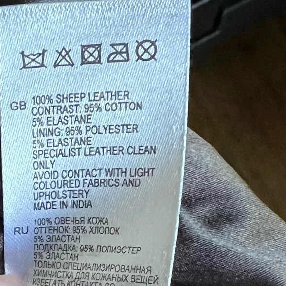 Women’s Size 4 Reiss Black Leather and Cotton Skirt with slit in the back - Picture 5 of 11